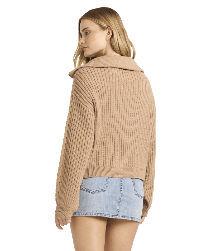 Billabong Sun Zippy Sweater in TRUFFLE