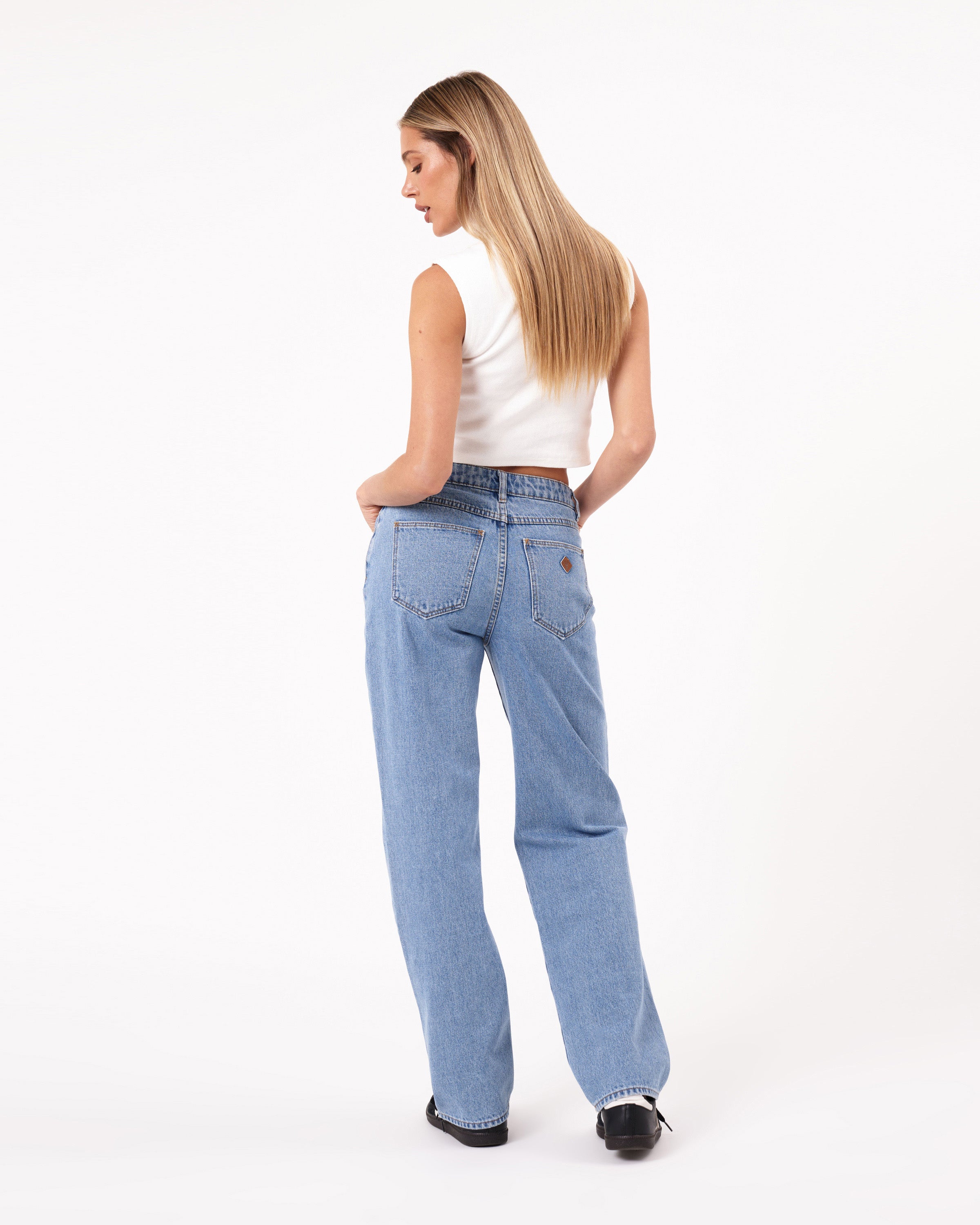 Abrand Jeans 95 Baggy Gigi in MID BLUE