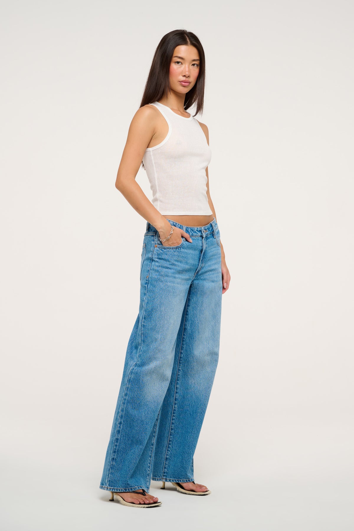 Abrand Jeans 99 Baggy Charlotte Rcy Petite in CHARLOTTE
