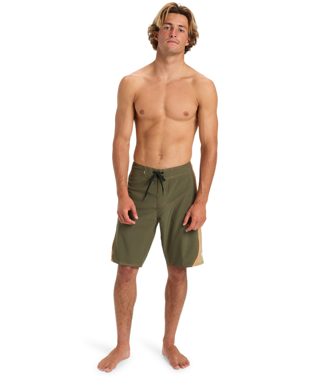 Quiksilver Mercury 99 20 in DUSTY OLIVE