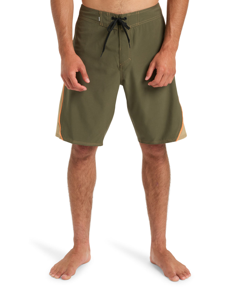Quiksilver Mercury 99 20 in DUSTY OLIVE