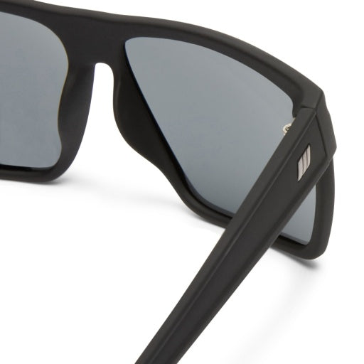 Le Specs Dirty Magic in BLACK RUBBER