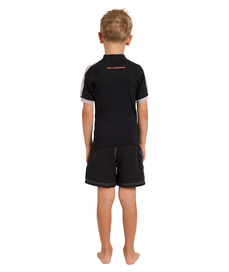 Billabong Groms Spec 73 Pf Ss in BLACK