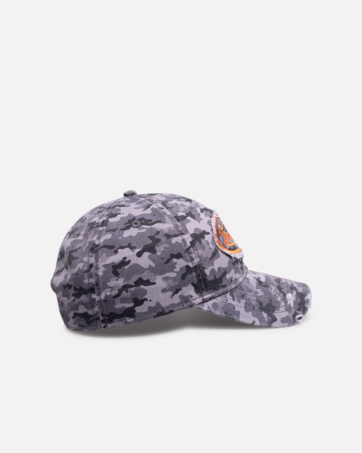 Von Dutch Distressed Dad Strapback Grey Camo in Single