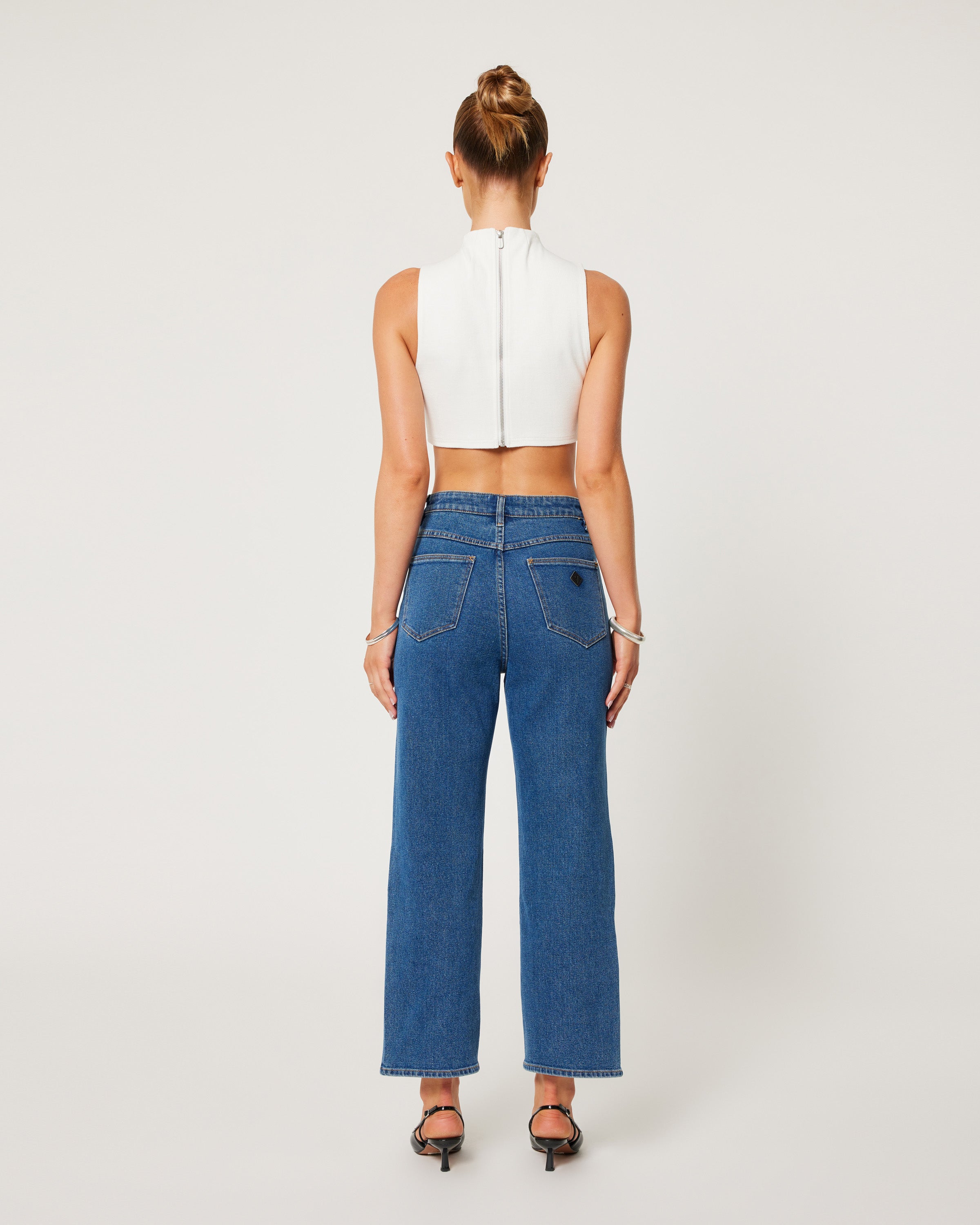 Abrand Jeans Venice Straight Bella in MID BLUE